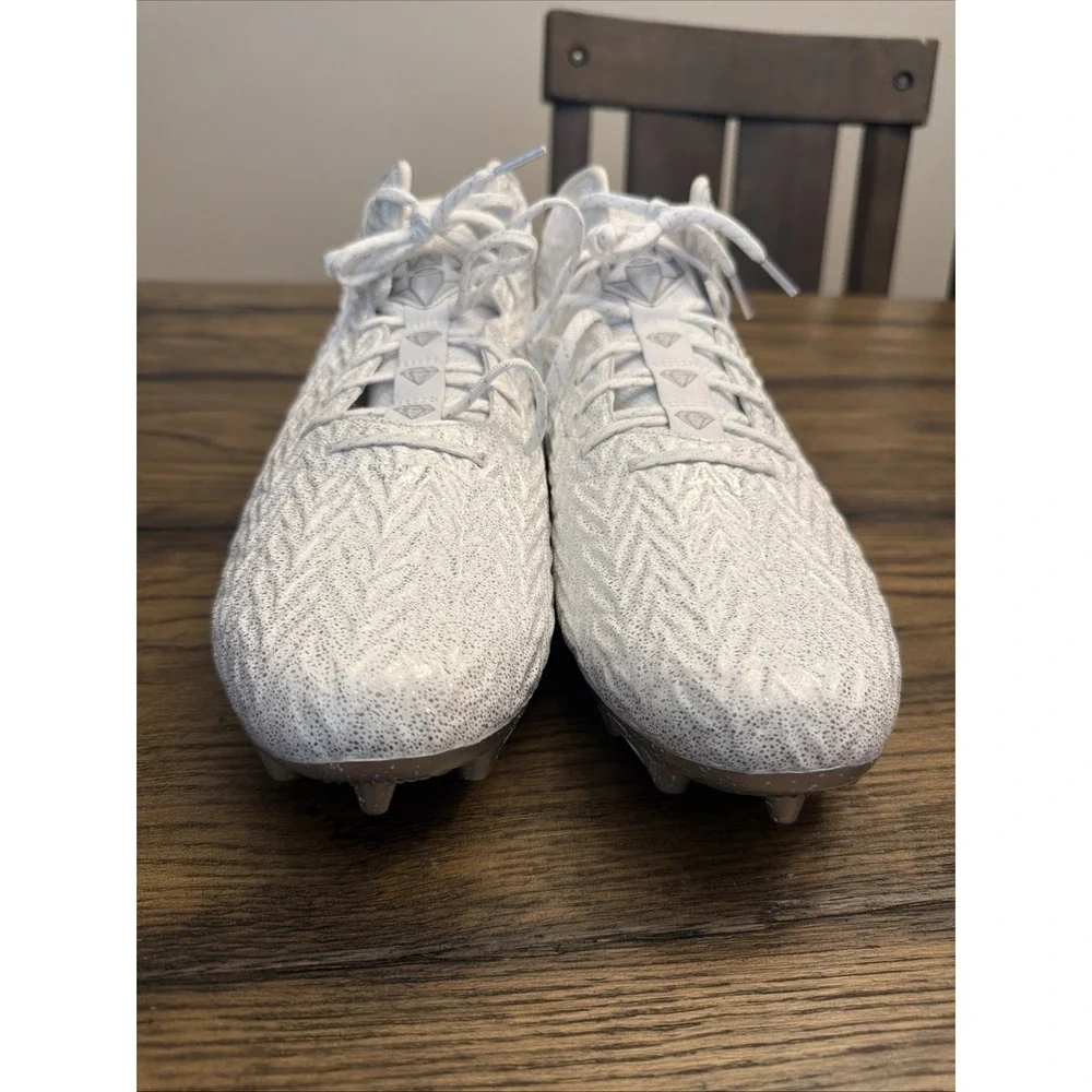 Sz 14 Under Armour Spotlight Clone 4.0 MC Football Cleats